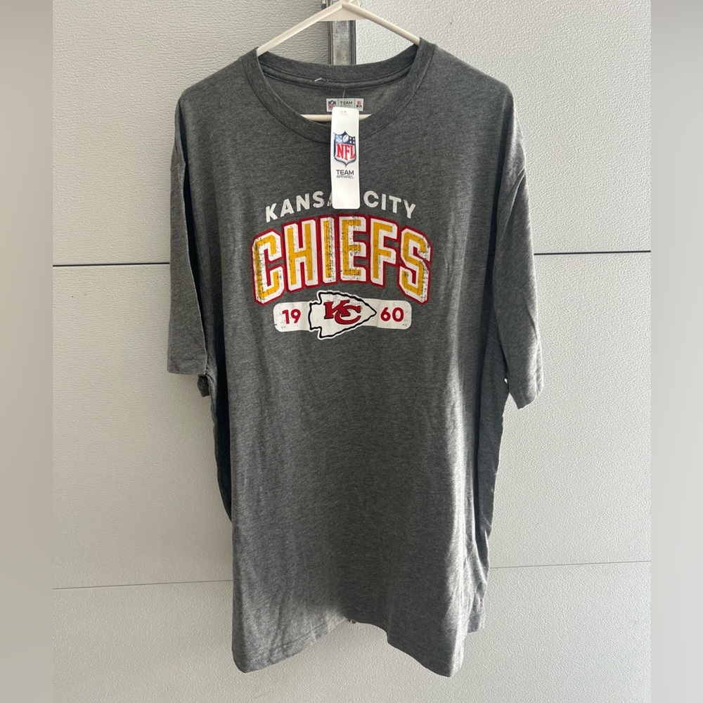 NFL Apparel Kansas City Chiefs Grey Tee Shirt Men’s 2XL NWT